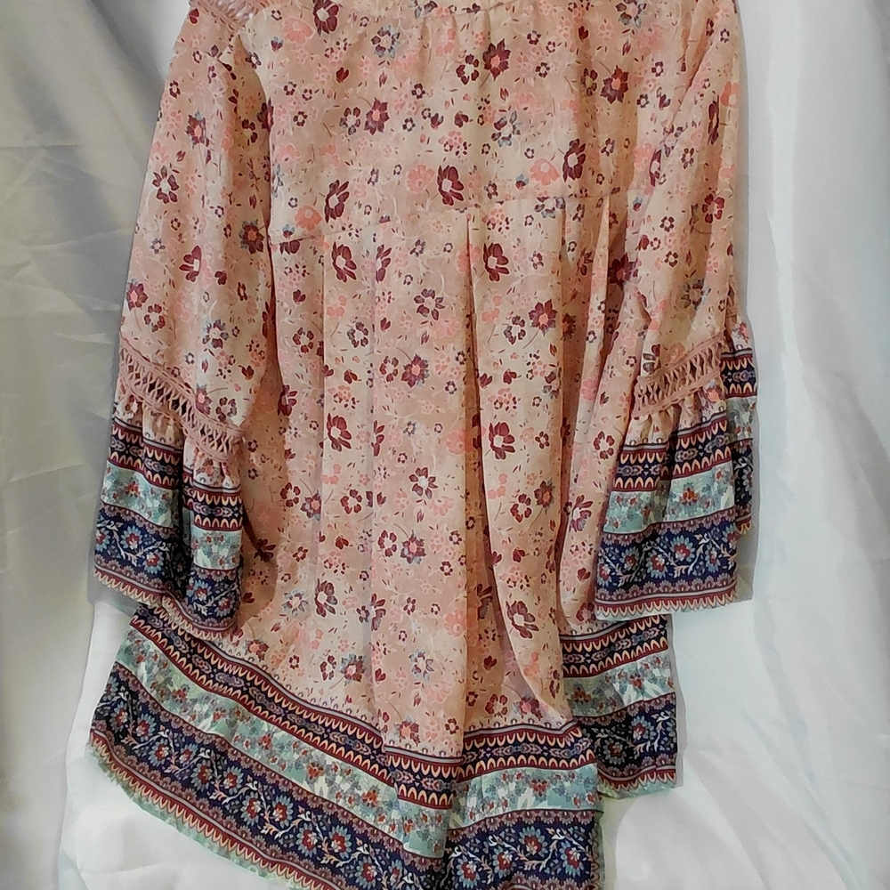 Knox Rose Peach Floral Tunic with Blue Trim - Picture 11 of 13